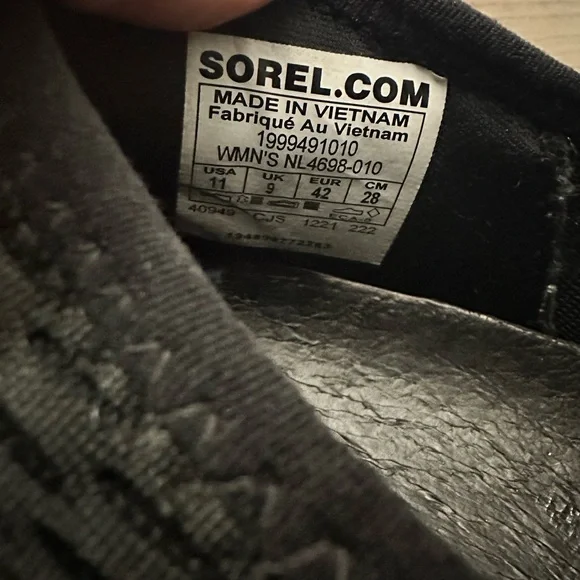 Sorel kinetic strap sneaker EUC - Picture 2 of 5